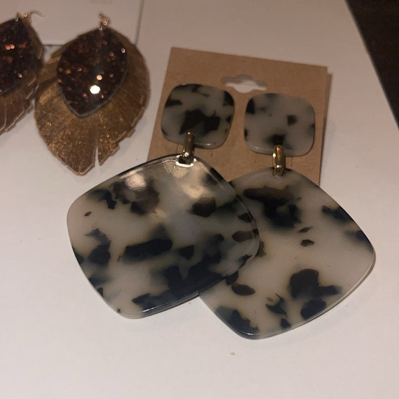 🍀5/$25🍀 lot of gorgeous new earrings - Picture 4 of 7